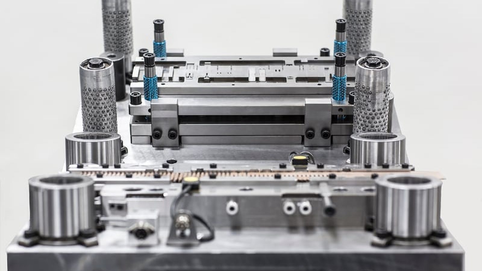 Five Presses Relocated: Restoring a Broken Production Cycle in Weeks